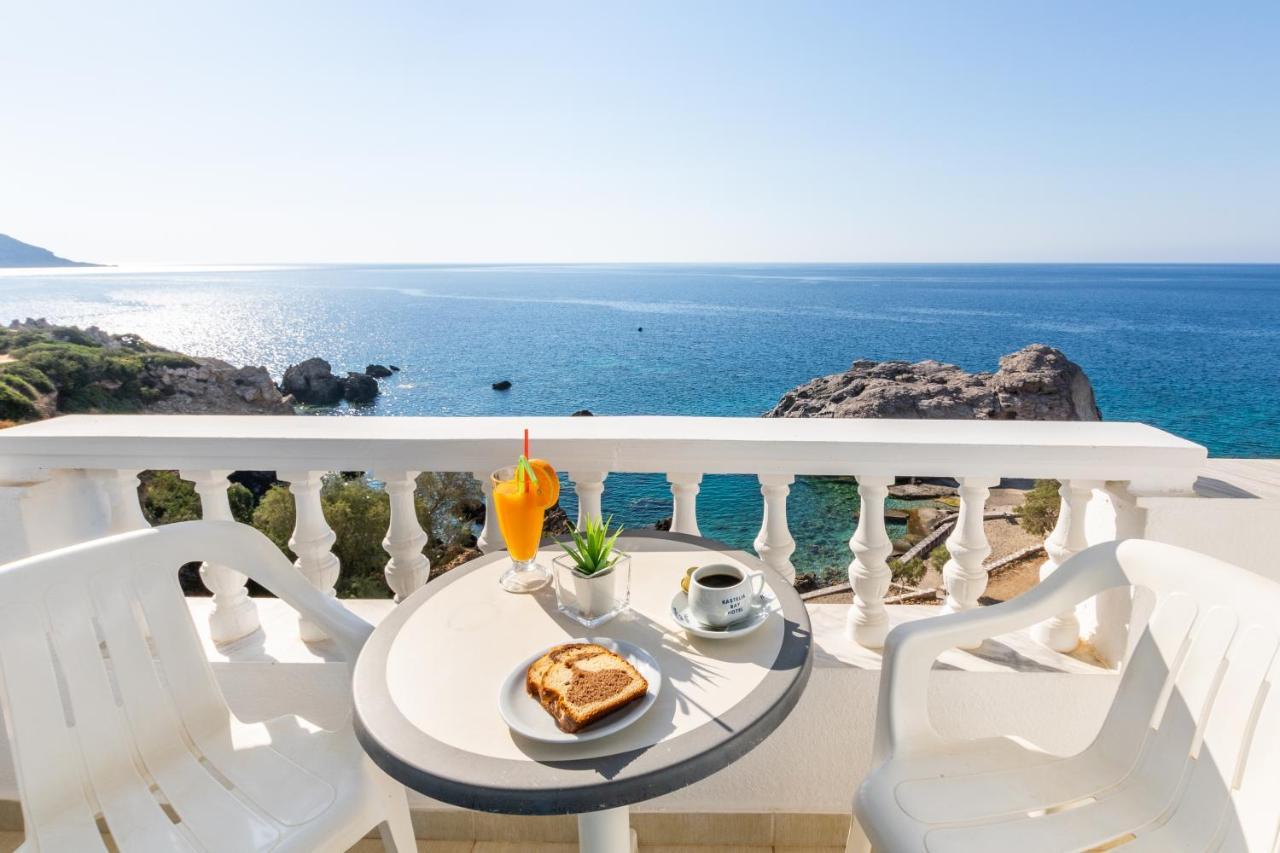 Castelia Bay Hotel Amoopi Exterior foto